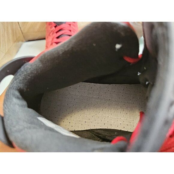 Jordan Women's 6 Retro Toro Bravo Red Shoe Size 8.5 GS 7Y 641 - Picture 9 of 11